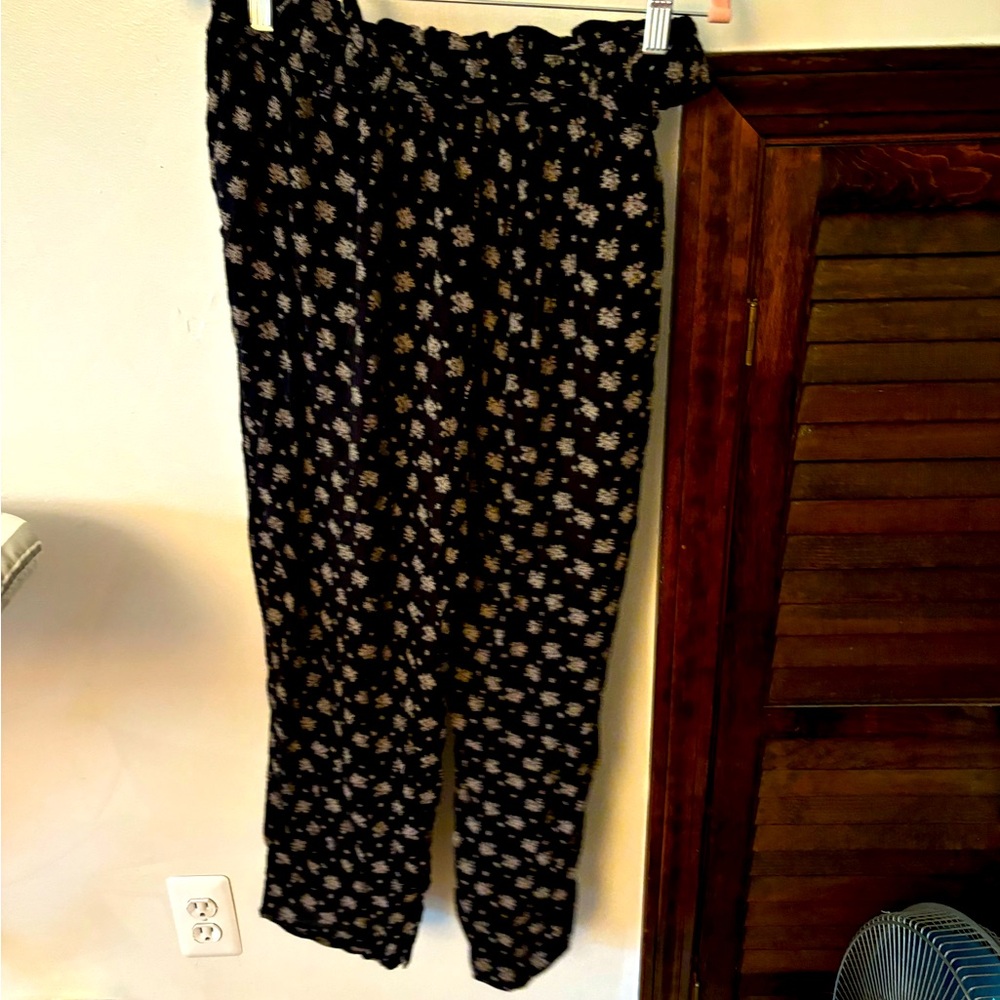American Eagle pull on pants